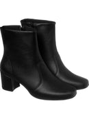 Bota Izzy Bico quadrado | ClosetPlusSize